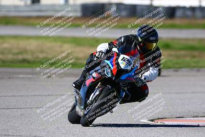 media/Jan-21-2023-Fastrack Riders (Sat) [[fcf3f88a30]]/Level 2/Session 4 Turn 6-Mountian Shot/